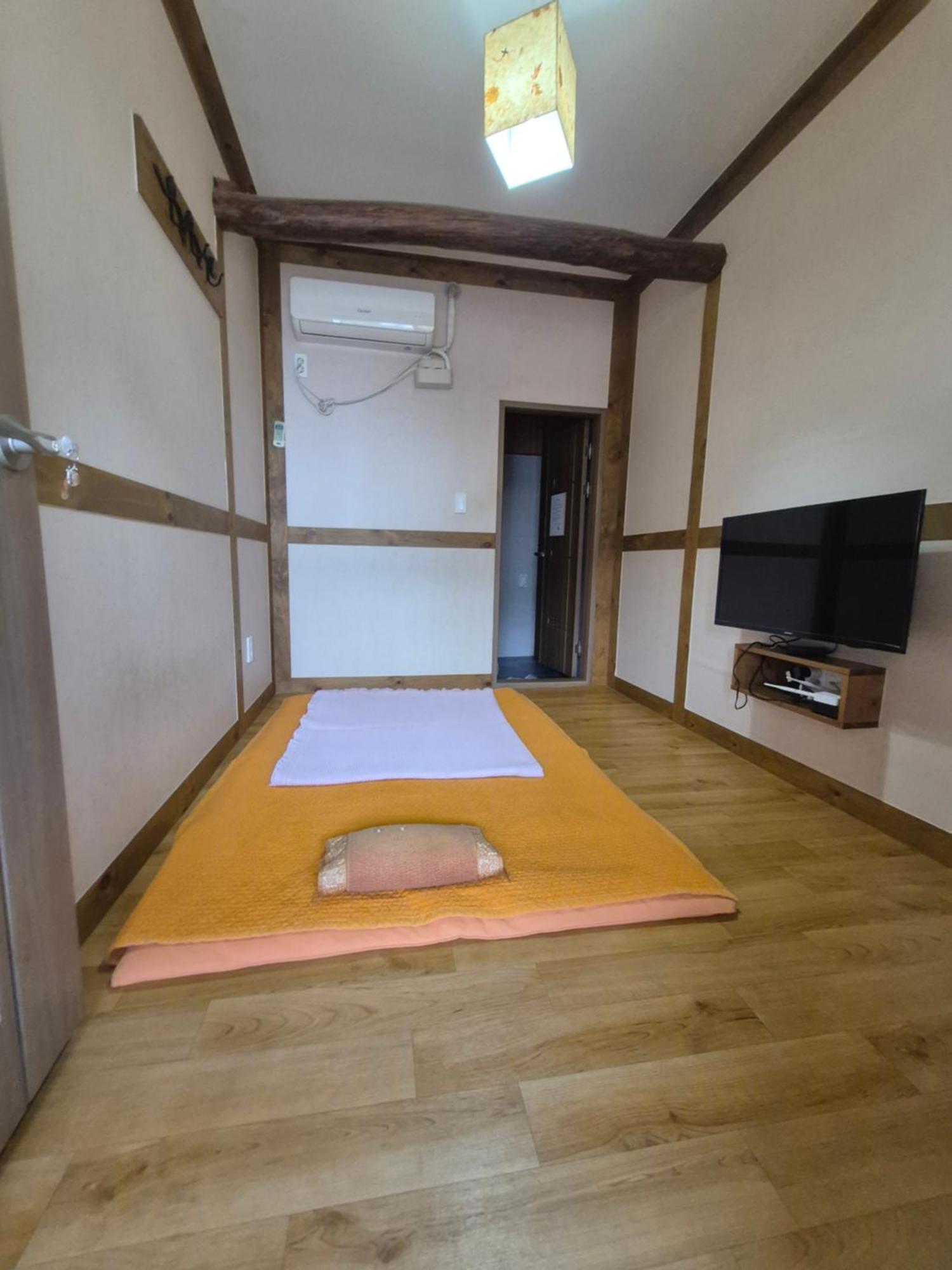Jeonju Tosarang Guesthouse Room photo